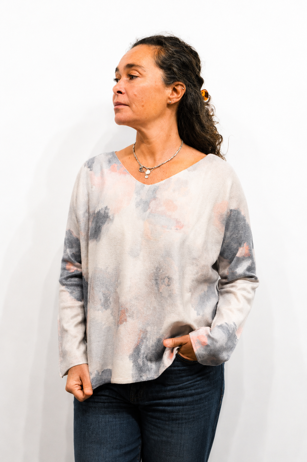 Sweater Nelum